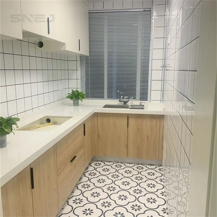 Moderná kuchynská lardová jednotka